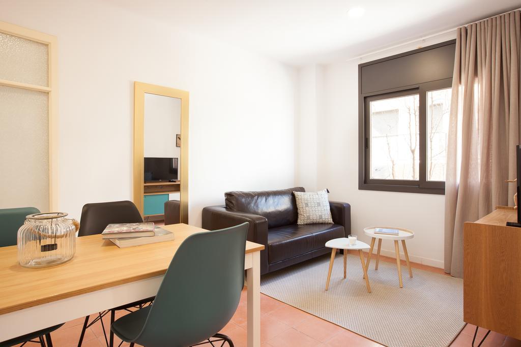 Click&Flat Europa Fira Apartments L'Hospitalet de Llobregat Exterior foto